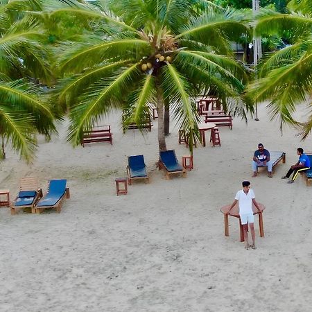 Aqua Marine Beach Hotel Kalkudah  Dış mekan fotoğraf
