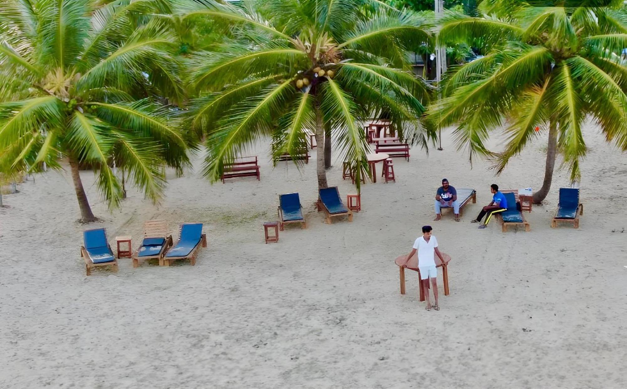 Aqua Marine Beach Hotel Kalkudah  Dış mekan fotoğraf